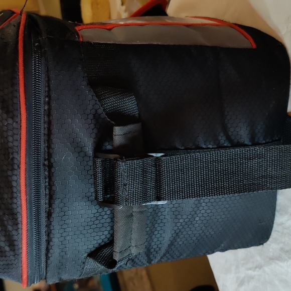 24-Hour 9-Can Cooler - Picture 5 of 10